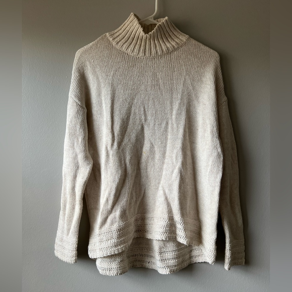 Old Navy Cream High Low Pullover Sweater